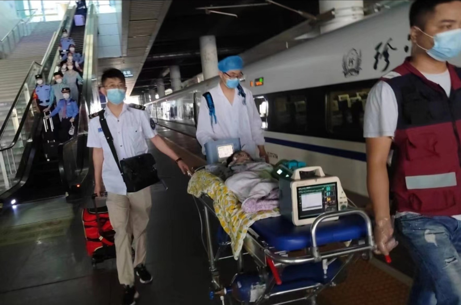 简阳市高铁转运公司